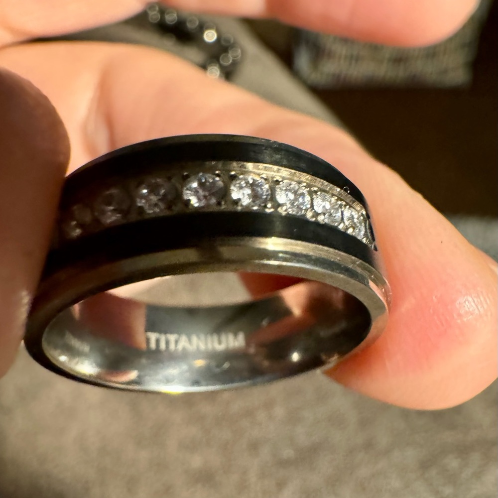 Titanium ring. - Picture 2 of 6